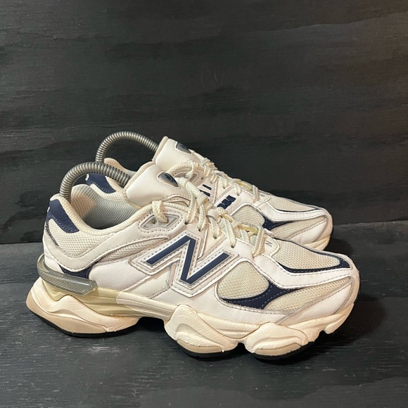 New Balance Shoes - New Balance 9060 Women’s Size 6.5 White Navy Blue Sneakers Shoes U9060VNB